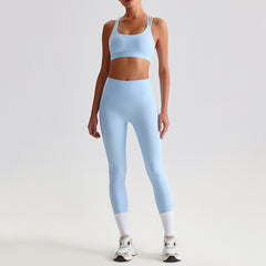 High-Waist Sports Set for Women – Tight-Back Crop Top & Sculpting Leggings