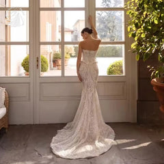 Custom Sweetheart Mermaid Wedding Dress – Handcrafted Lace Appliqué Bridal Gown with Tailored Fit