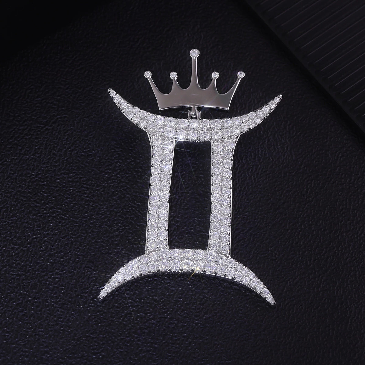 14K Solid Gold Gemini Pendant – Lab Diamond IGI Certified 2g