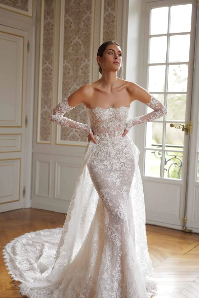 Customized Vintage Lace Mermaid Wedding Dress – Breathtaking Off-Shoulder Long Sleeve Bridal Gown |